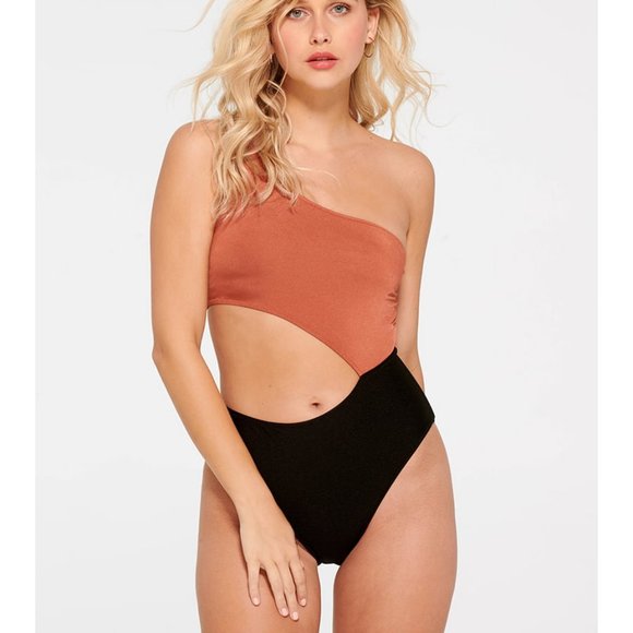 Brand New Everyday Sunday One Piece Swimsuit - Extra Large XL - Picture 1 of 8